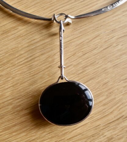Torun Bülow Hube for Georg Jensen, silver neck ring, No. 410, with a black onyx drop pendant, No. 311C, circa 2015 (Ref S+689HH) - Image 4