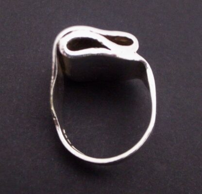 Wally Morgan (Designs) Ltd, silver 'Folded' ring, London 1972 (S+941) - Image 3