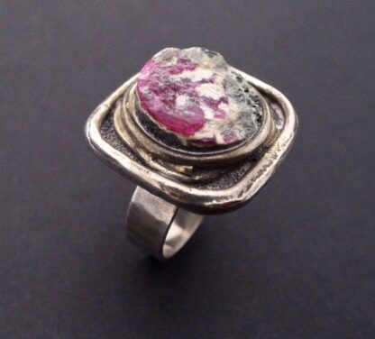 Joachim for Guldsmed J Klintz AB, ruby rough set silver ring, Sweden, 1974 (Ref S+957) SOLD