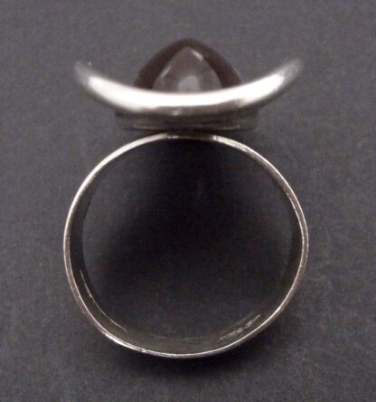 Carl Ove Frydensberg, Baltic amber set silver ring, Denmark, circa 1970 (Ref S+1035) - Image 4