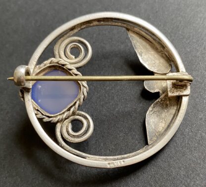 Gladys and Charles Mumford, Arts and Crafts grey agate set silver brooch, Falmouth, circa 1960 (S+1043) - Image 3