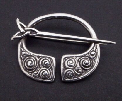 Celtic Art Industries, silver Celtic penannular style brooch, Iona, Scotland, post 1945 (Ref S+1046) SOLD