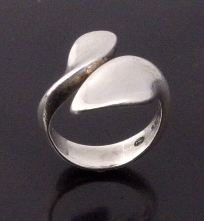 Allan Scharff for Hans Hansen, Georg Jensen, silver cross over ring, Denmark, 1998 London import mark (Ref S+1055) SOLD