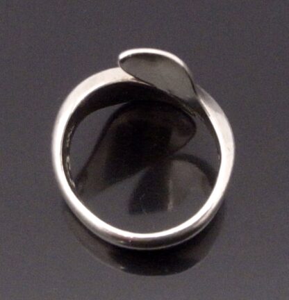 Allan Scharff for Hans Hansen, Georg Jensen, silver cross over ring, Denmark, 1998 London import mark (Ref S+1055) SOLD - Image 6