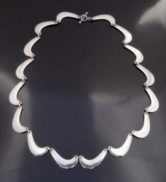 Nanna Ditzel, for Georg Jensen, silver necklace, #276, Denmark, 1998 London import mark (S+1053)