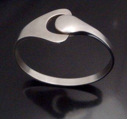 Bent Gabrielsen for Hans Hansen, Georg Jensen, silver 'Puzzle' bangle, Denmark, 2000 London import mark (Ref S+1054)