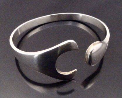 Bent Gabrielsen for Hans Hansen, Georg Jensen, silver 'Puzzle' bangle, Denmark, 2000 London import mark (Ref S+1054) - Image 5
