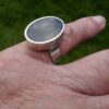 Elis Kauppi for Kupittaan Kulta, moss agate set silver ring, Finland, 1973 London import marks (Ref S+1080) - Image 8