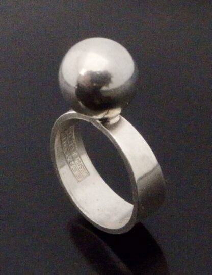Erik Granit, silver bead ring, Finland, 1974 (Ref S+1082HH) SOLD - Image 3