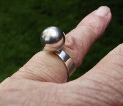 Erik Granit, silver bead ring, Finland, 1974 (Ref S+1082HH) SOLD - Image 7