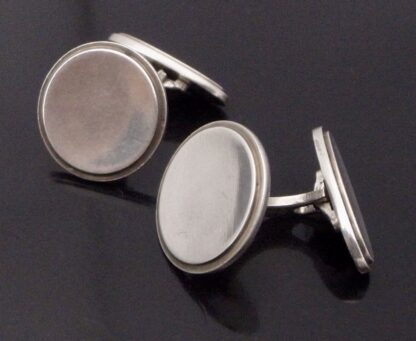 Henry Pilstrup for Georg Jensen, pair of silver cufflinks, #54, Denmark, circa 1970 (Ref S+1093) - Image 3