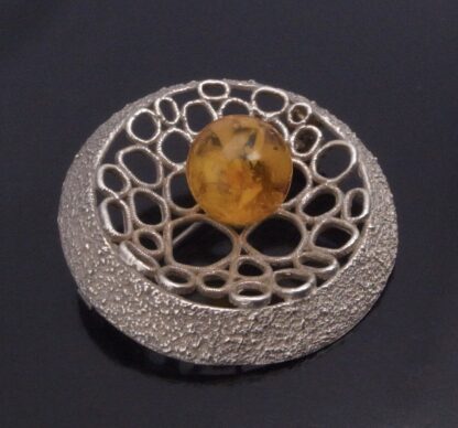 Maker unknown, amber set modernist 835 standard silver brooch, probably German, circa 1970 (Ref S+2057HH) - Image 2