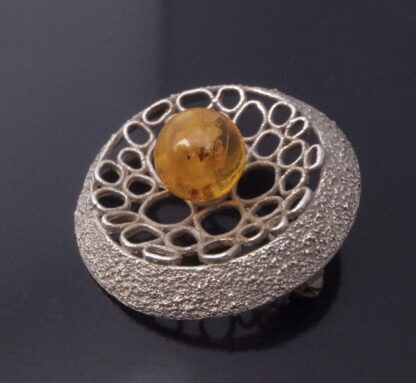 Maker unknown, amber set modernist 835 standard silver brooch, probably German, circa 1970 (Ref S+2057HH) - Image 3