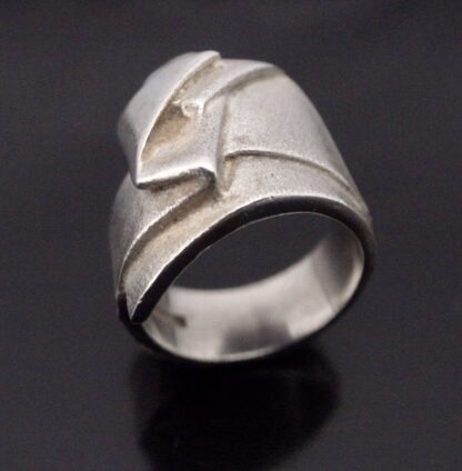 Zoltan Popovits for Lapponia, silver 'Origami 62' ring, Finland, 2007 (Ref S+2140)