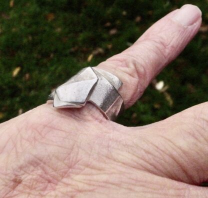 Zoltan Popovits for Lapponia, silver 'Origami 62' ring, Finland, 2007 (Ref S+2140) - Image 8