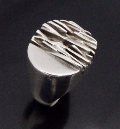 Guy Watson, impressive brutalist silver ring, London 1971 (Ref S+2145) SOLD - Image 2