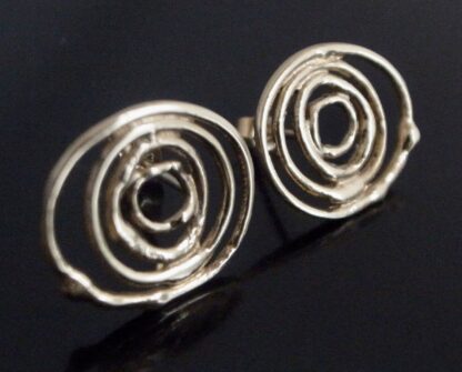 Jane Watling of Lacock, pair of 9 carat gold oval 'Montana Swirl' earrings, London 2011 (Ref S+2153) SOLD - Image 2