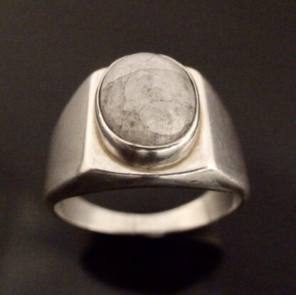 A. Dragsted, crackled quartz set silver ring, Denmark, circa 1975 (Ref S+2116)