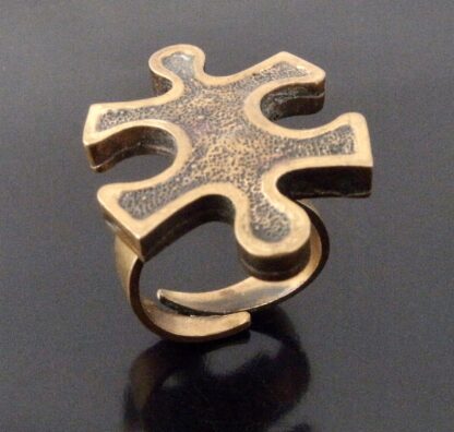 Pentti Sarpaneva, rare bronze puzzle piece ring, Finland, circa 1970 (Ref S+2223) SOLD - Image 2