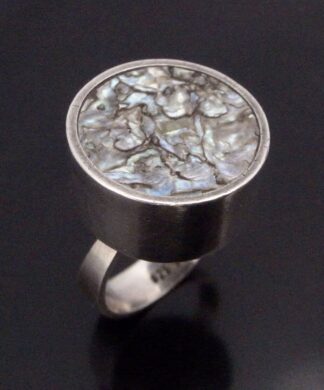 Christian Vielslov, abalone shell set silver ring, Denmark, circa 1970 (Ref S+2227)