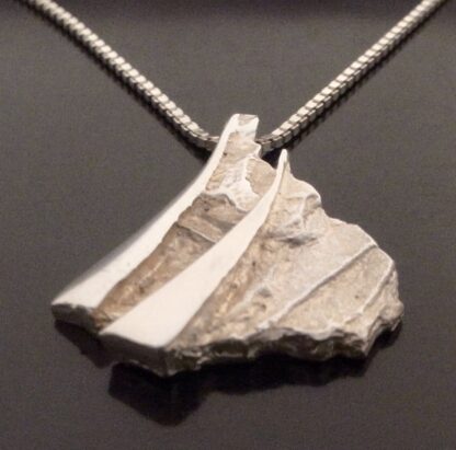 Fagerthun Design, silver brutalist pendant on chain, Denmark, circa 1995 (Ref S+2234) - Image 4