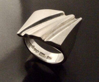 Matti J Hyvärinen, silver ring, Finland, circa 1980 (Ref S+2190) - Image 2