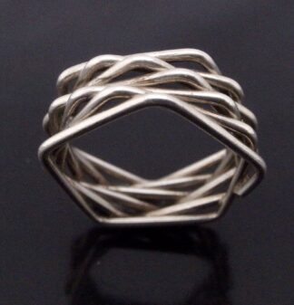 Bent Knudsen, unususal and rare silver ring, Denmark, circa 1975 (Ref S+2194)