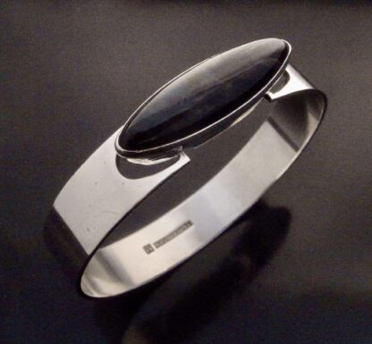 Kaunis Koru, spectrolite mounted silver bangle, Finland, 1966 (Ref S+2183) SOLD - Image 4