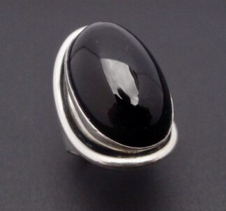 Carl Ove Frydensberg, black onyx set silver ring, Denmark, circa 1970 (Ref S+2193)
