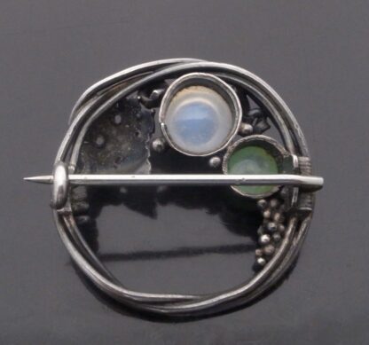 Dorrie Nossiter, small Arts and Crafts moonstone and green agate brooch, English, circa 1930 (Ref S+2257) SOLD - Image 2