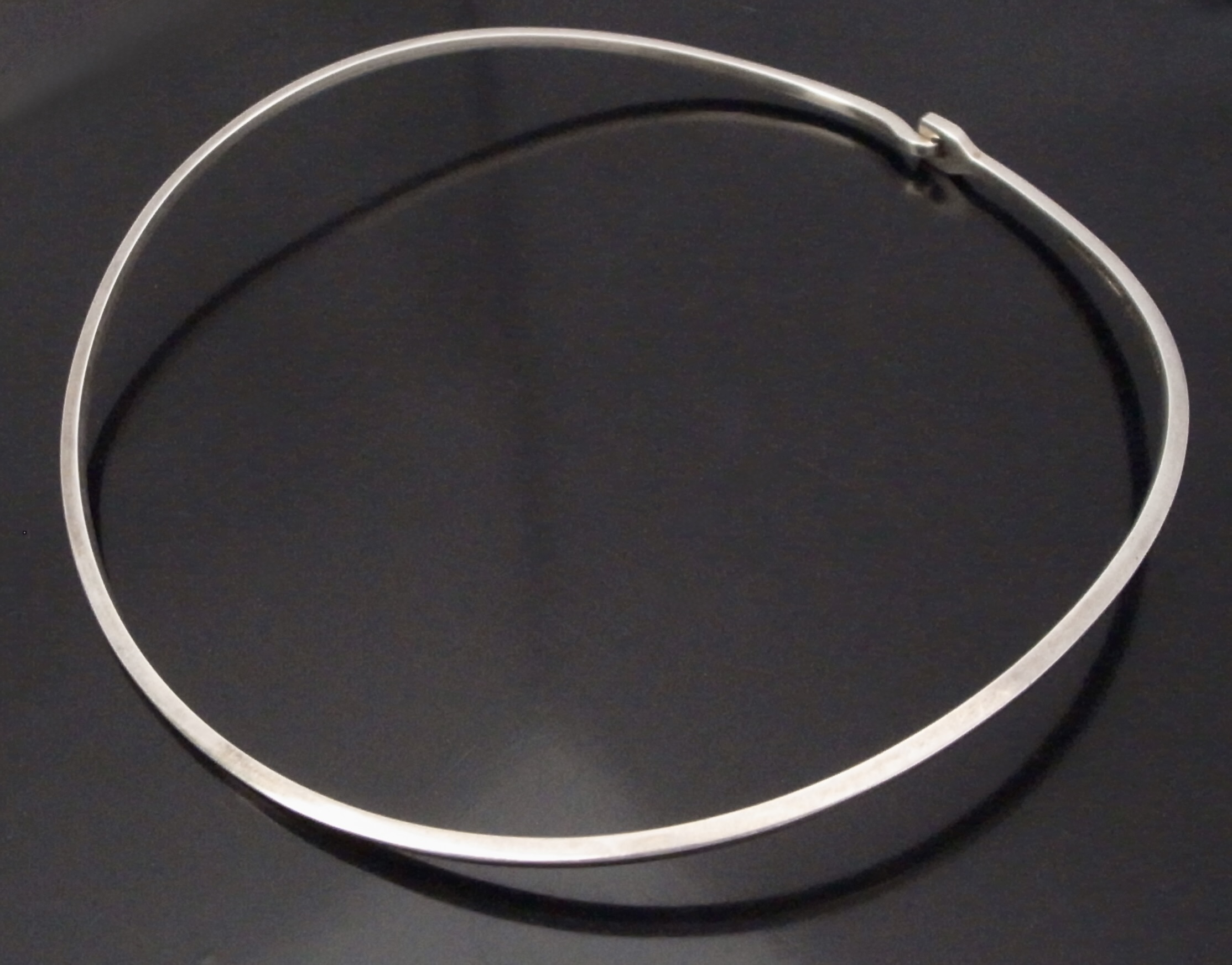 Andreas Mikkelsen, silver neckring, Denmark, circa 1974 (Ref S+2337) SOLD - Image 3