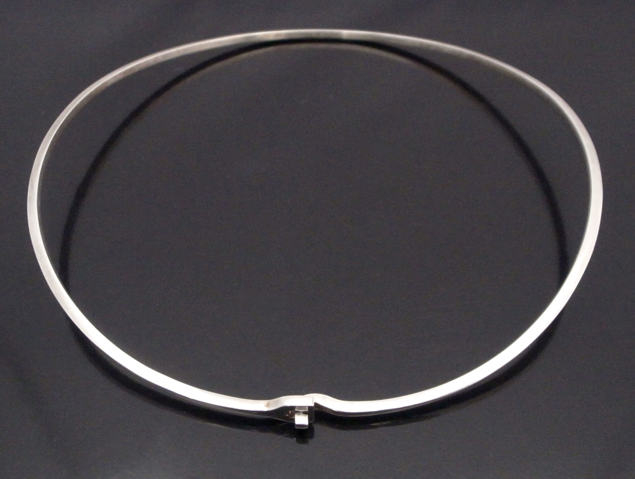Andreas Mikkelsen, silver neckring, Denmark, circa 1974 (Ref S+2337) SOLD - Image 5