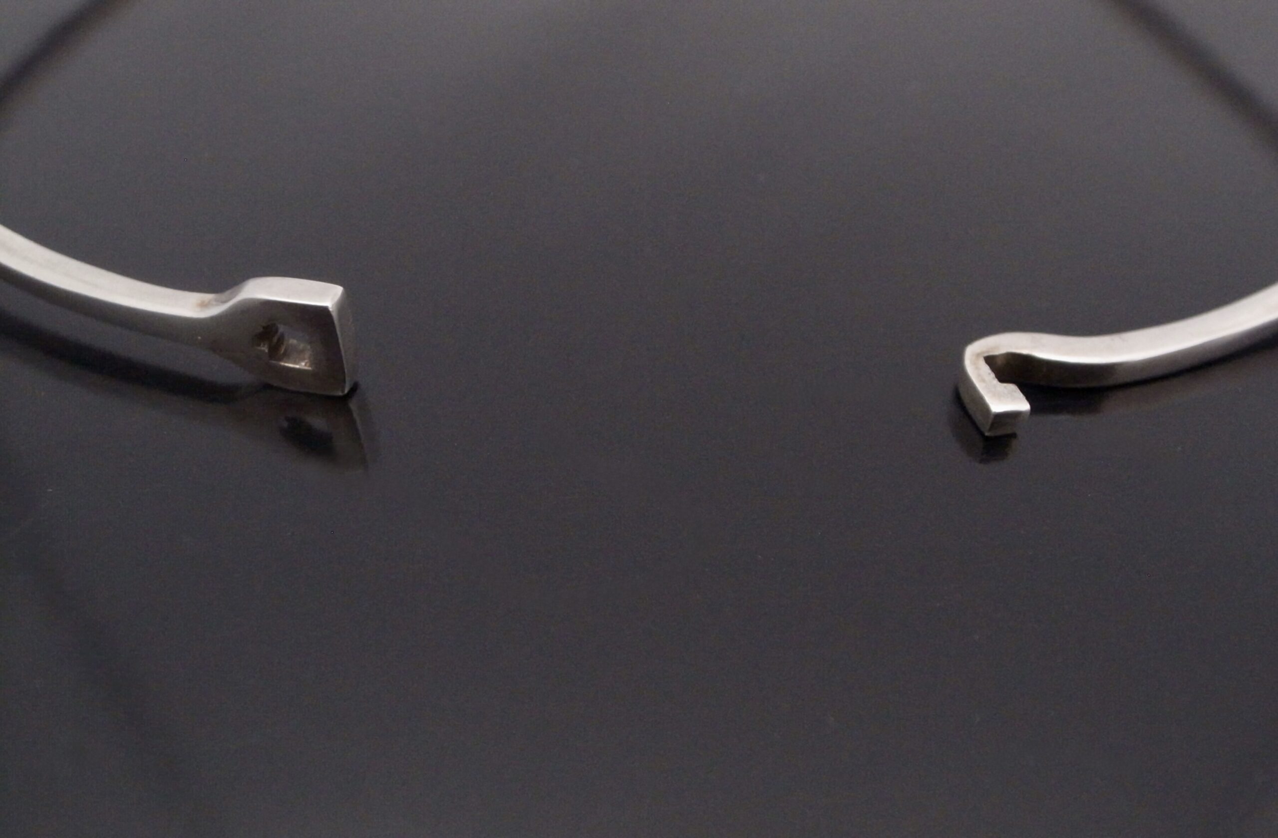 Andreas Mikkelsen, silver neckring, Denmark, circa 1974 (Ref S+2337) SOLD - Image 6