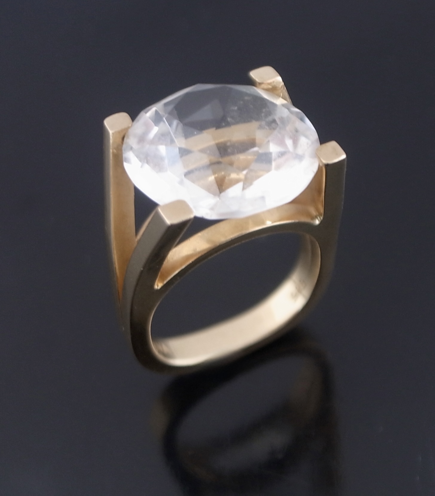 Knud V Andersen, rock crystal set 14 carat gold ring, Denmark, circa 1970 (Ref S+2364) SOLD - Image 2