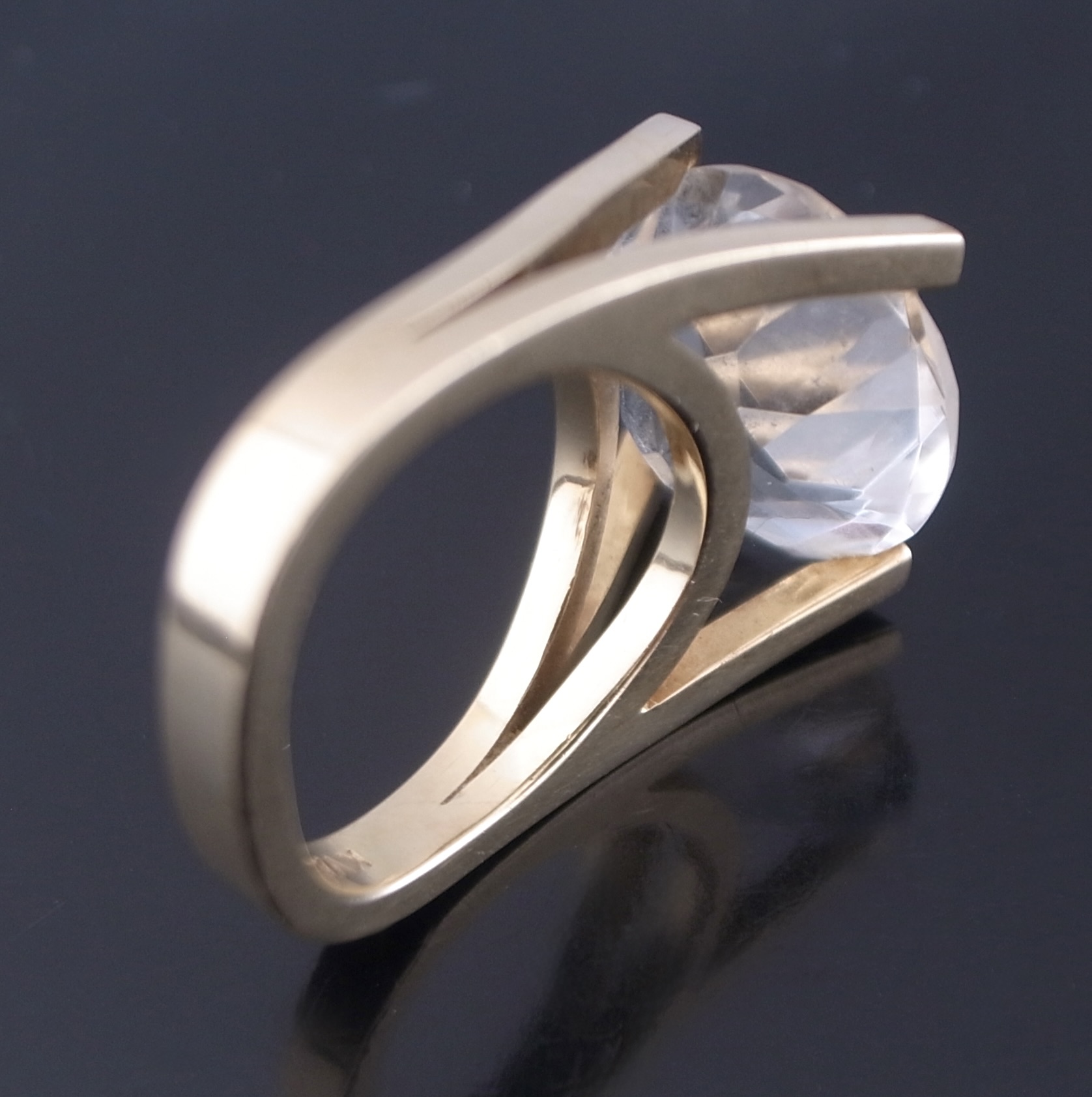Knud V Andersen, rock crystal set 14 carat gold ring, Denmark, circa 1970 (Ref S+2364) SOLD - Image 7