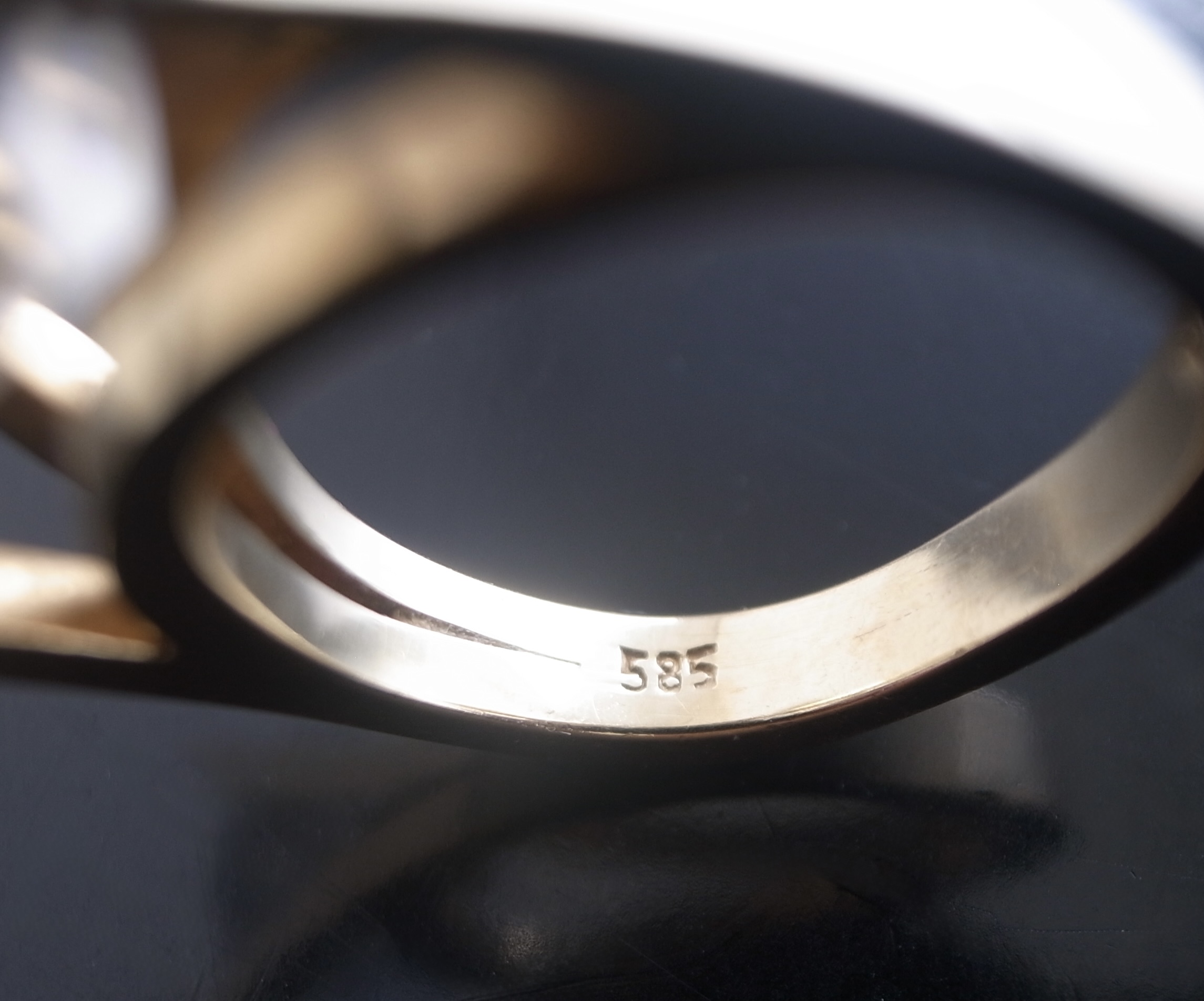 Knud V Andersen, rock crystal set 14 carat gold ring, Denmark, circa 1970 (Ref S+2364) SOLD - Image 8