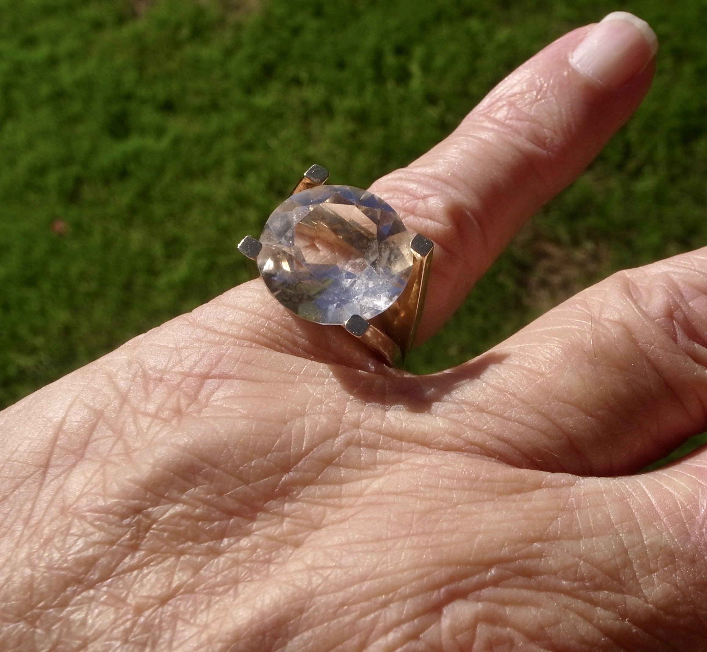 Knud V Andersen, rock crystal set 14 carat gold ring, Denmark, circa 1970 (Ref S+2364) SOLD - Image 10