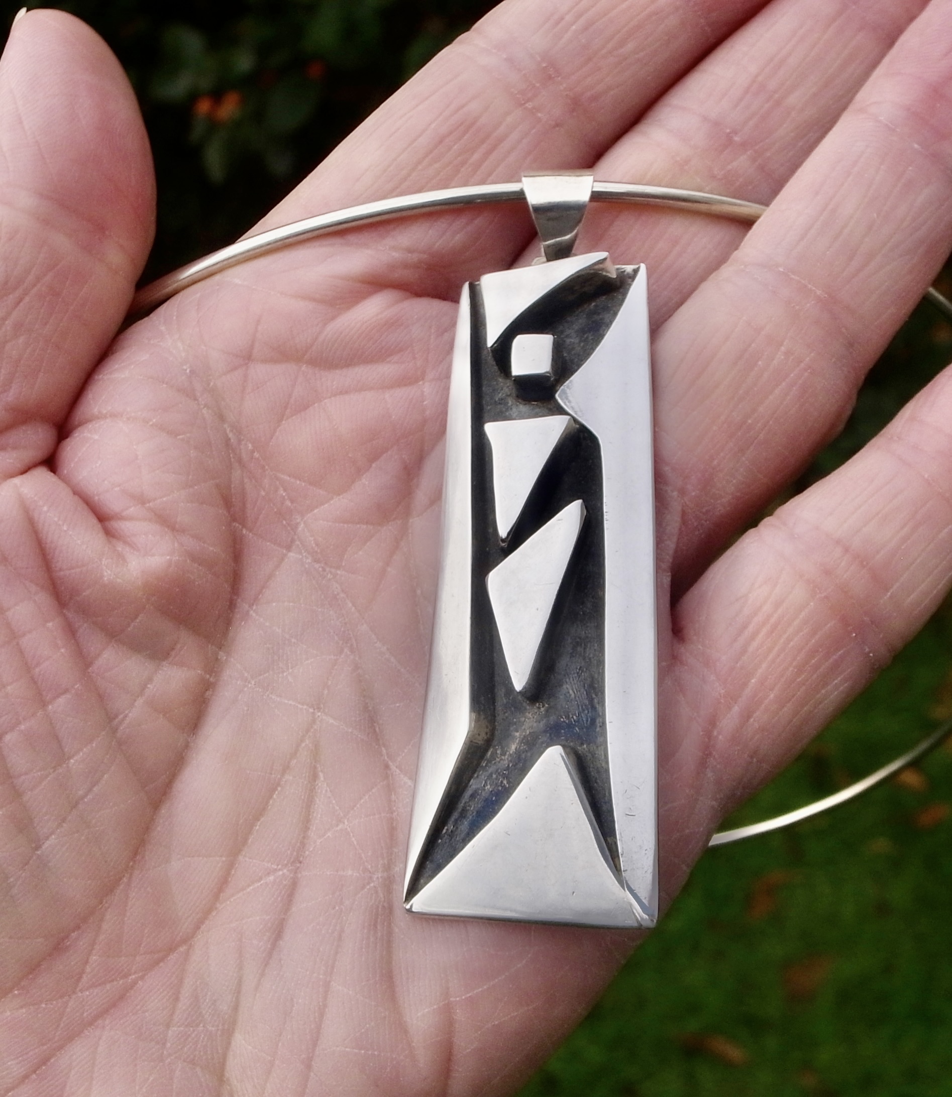 CF (maker unknown), silver cast drop pendant on a neck ring, country unknown, circa 1975 (Ref S+2442) SOLD - Image 7