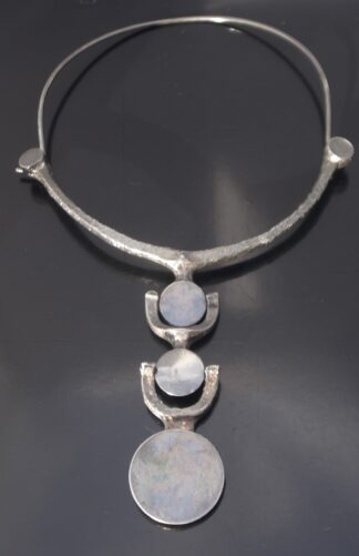 Jacob Hull for Buch and Deichmann, oxidised metal pendant neck ring, Denmark, circa 1975 (Ref S+2494)