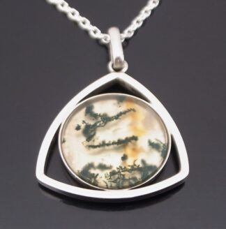 Henning Ulrichsen, moss agate set silver pendant on chain (Ref S+2492)