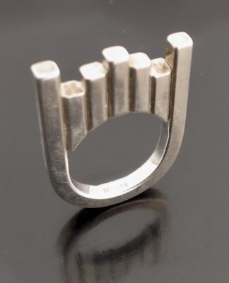 Bonita Hightower (possibly?), silver ring, Denmark, circa 1990 (Ref S+2499)