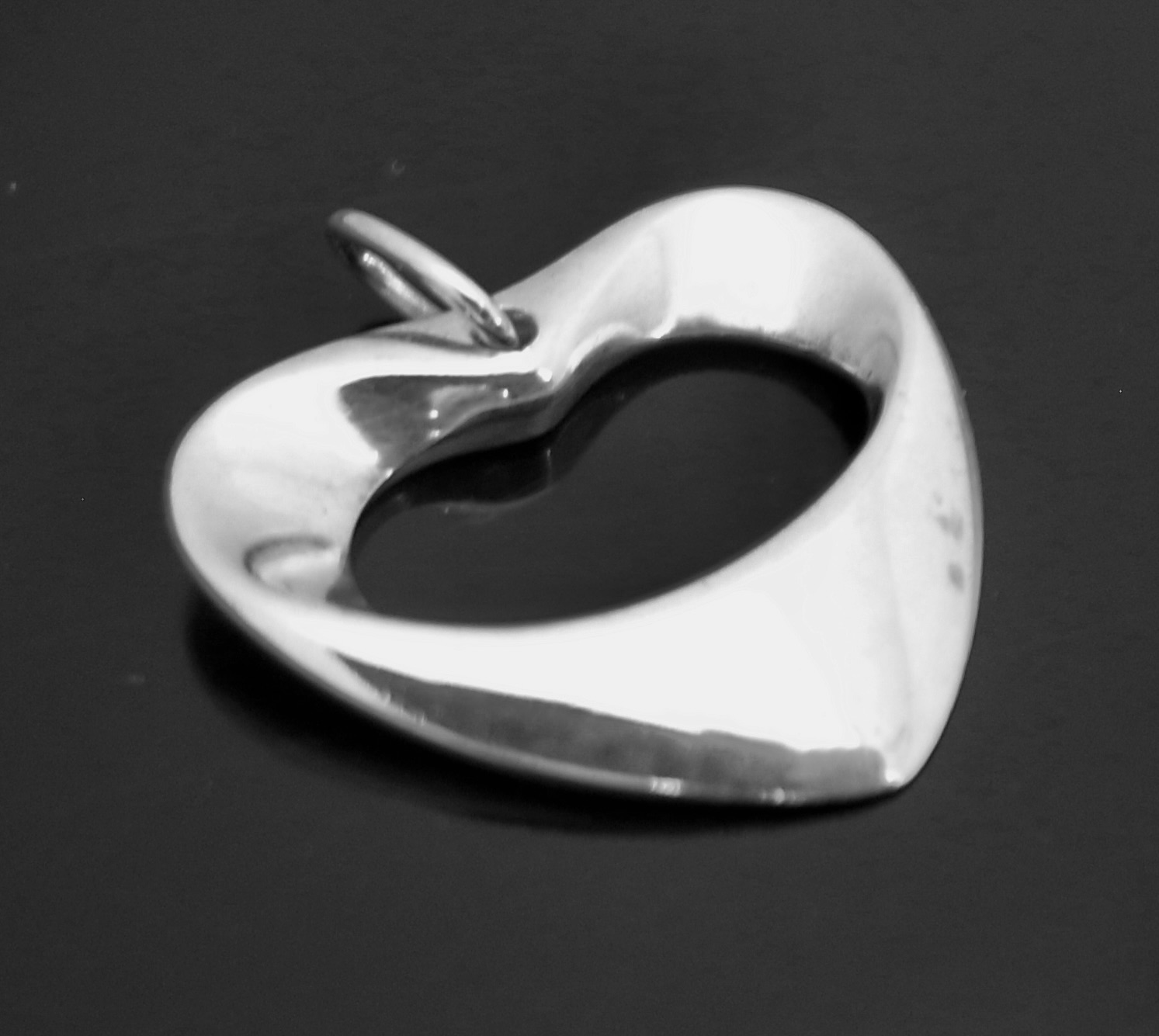 Henning Koppel for Georg Jensen, silver Artist heart pendant for 2008, Denmark, circa 2008 (Ref S+2535) SOLD - Image 2